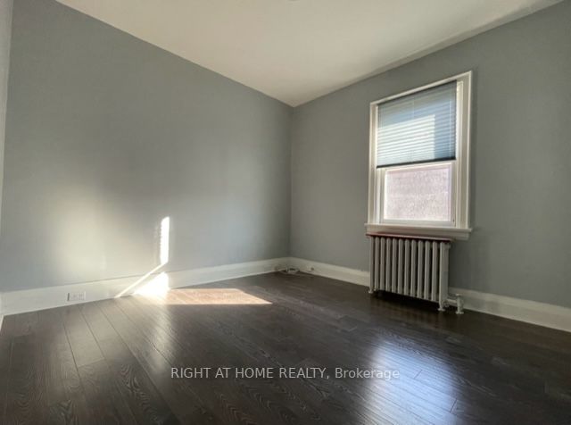 24 BRAEMAR Avenue, #UPPER