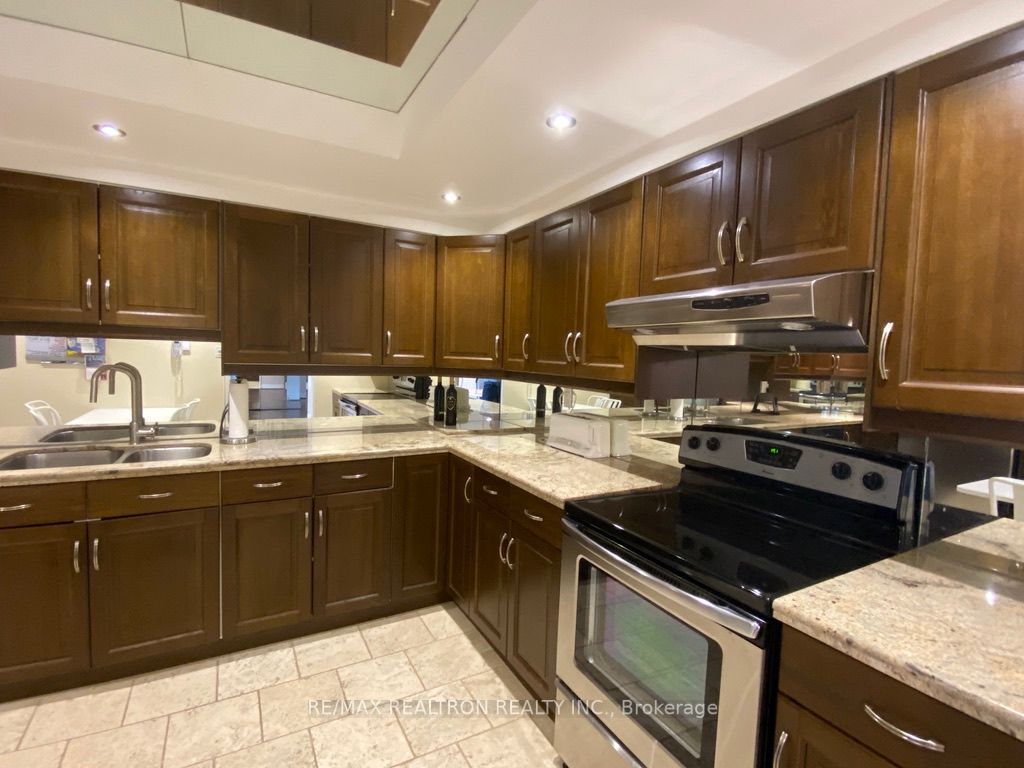 1555 Finch Ave E, #1205