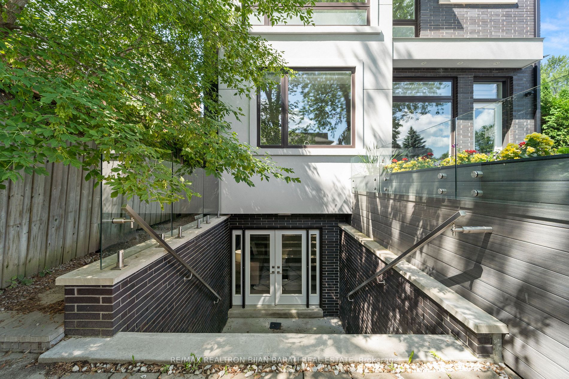 217 Hillcrest Ave