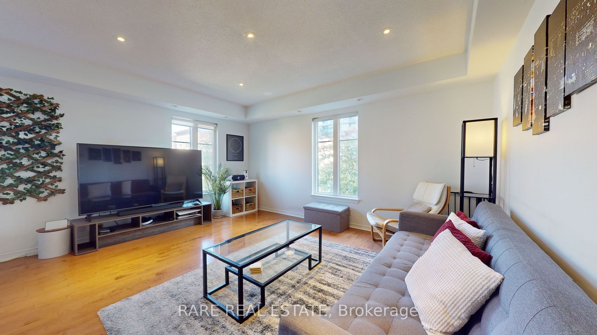 46 East Liberty St, #525
