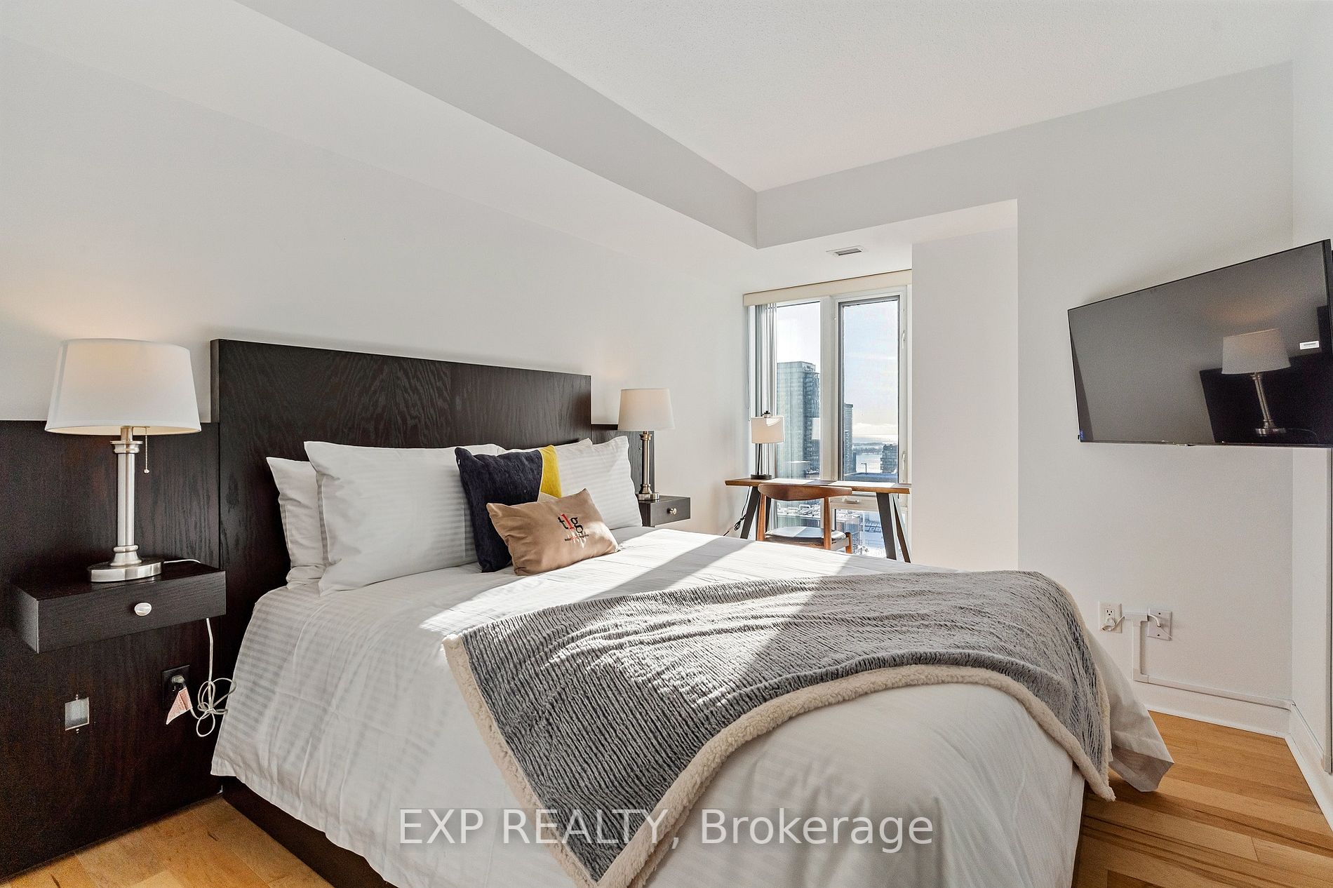 210 Victoria St, #3205