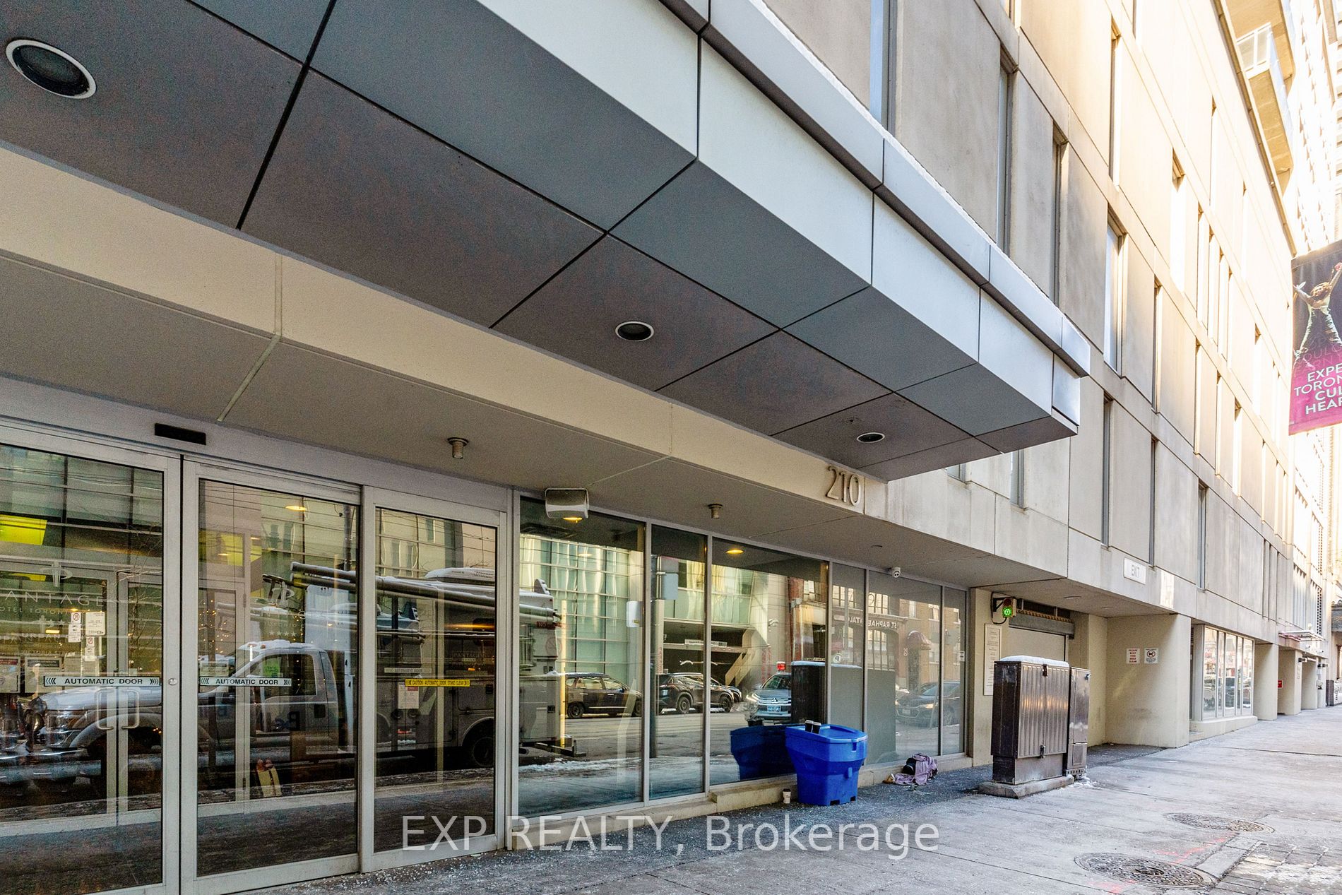 210 Victoria St, #3205