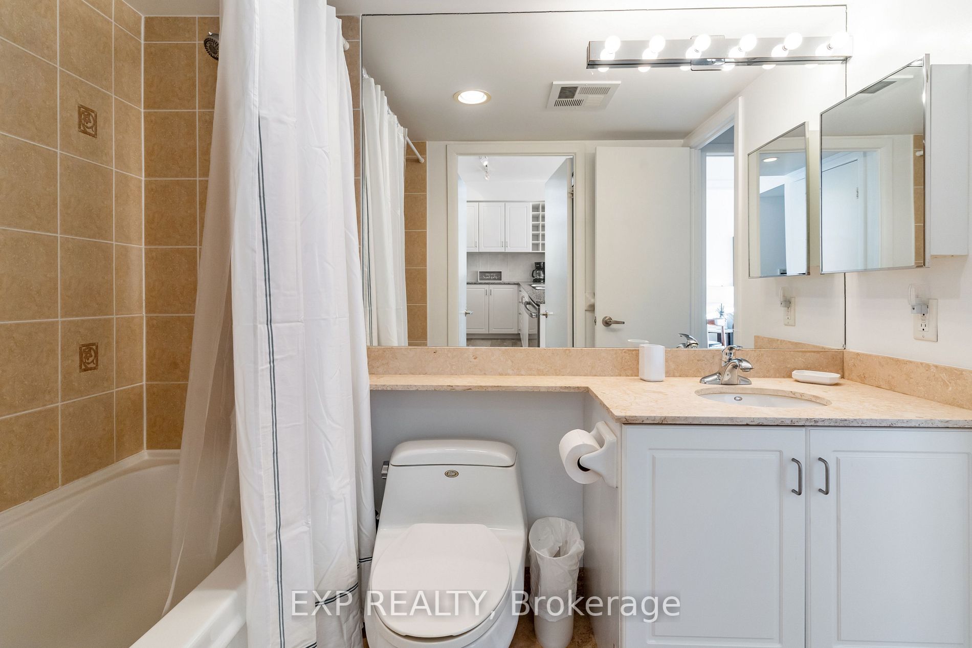 210 Victoria St, #3205