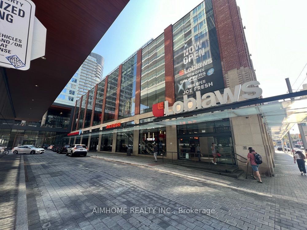 17 Bathurst St, #2805