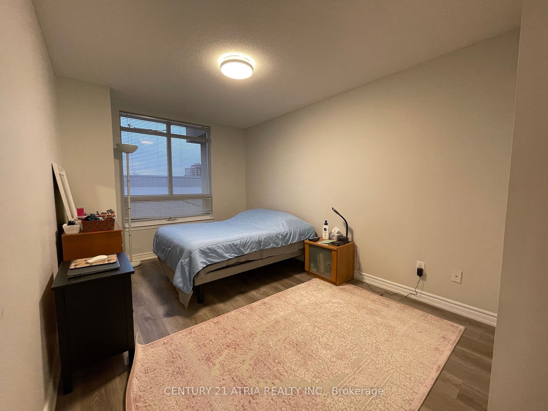 18 Kenaston Gdns, #404
