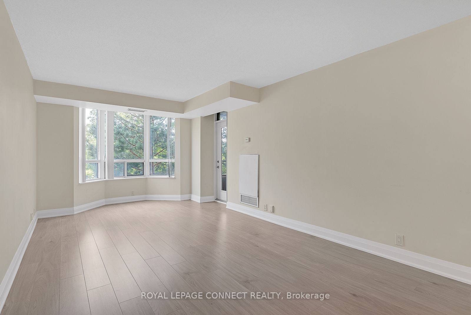 80 Harrison Garden Blvd, #318