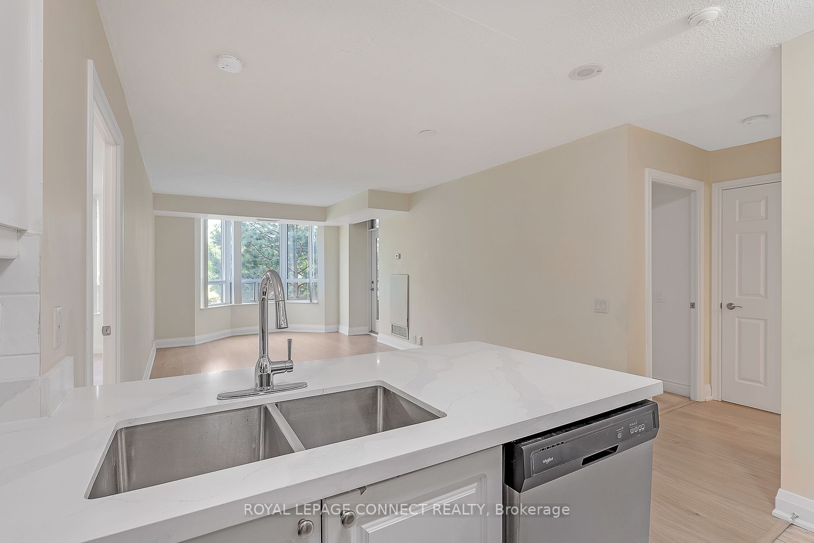 80 Harrison Garden Blvd, #318
