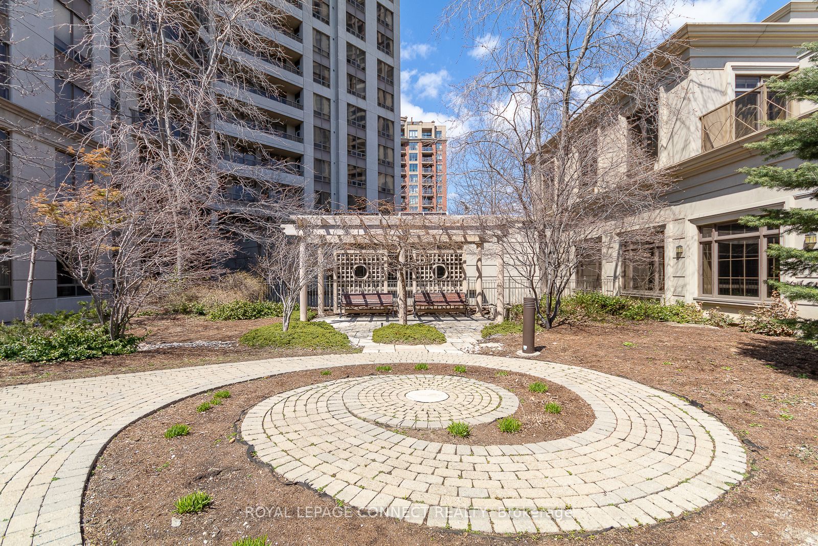 80 Harrison Garden Blvd, #318