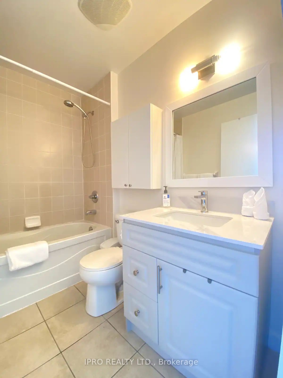 80 Western Battery Rd, #Uph11