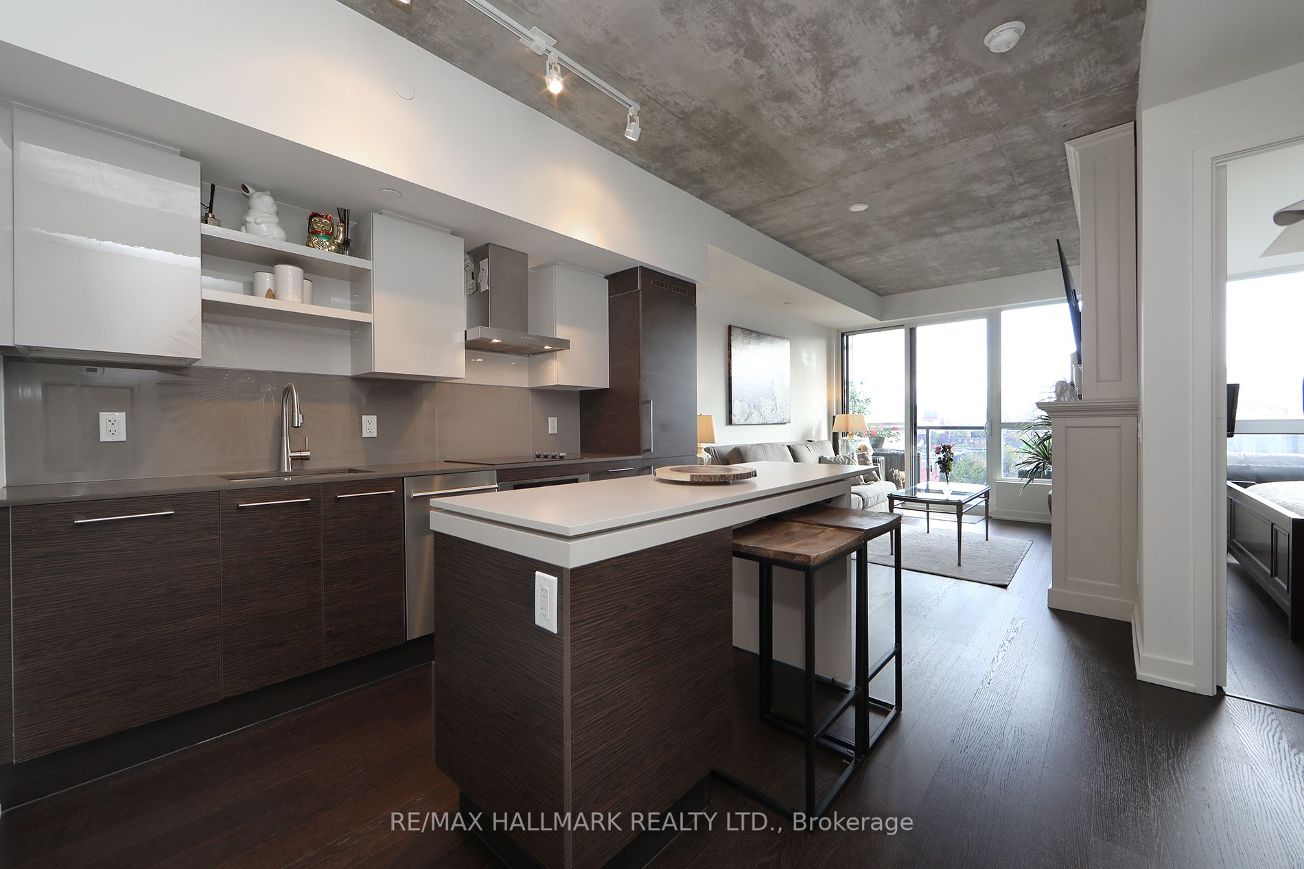 1030 King St W, #705