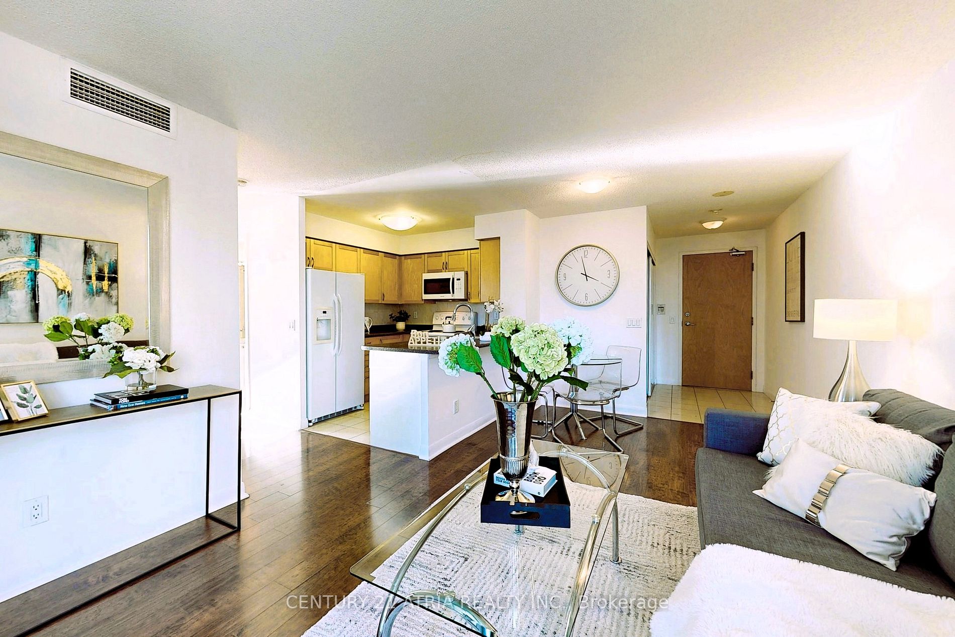 4968 Yonge St, #710