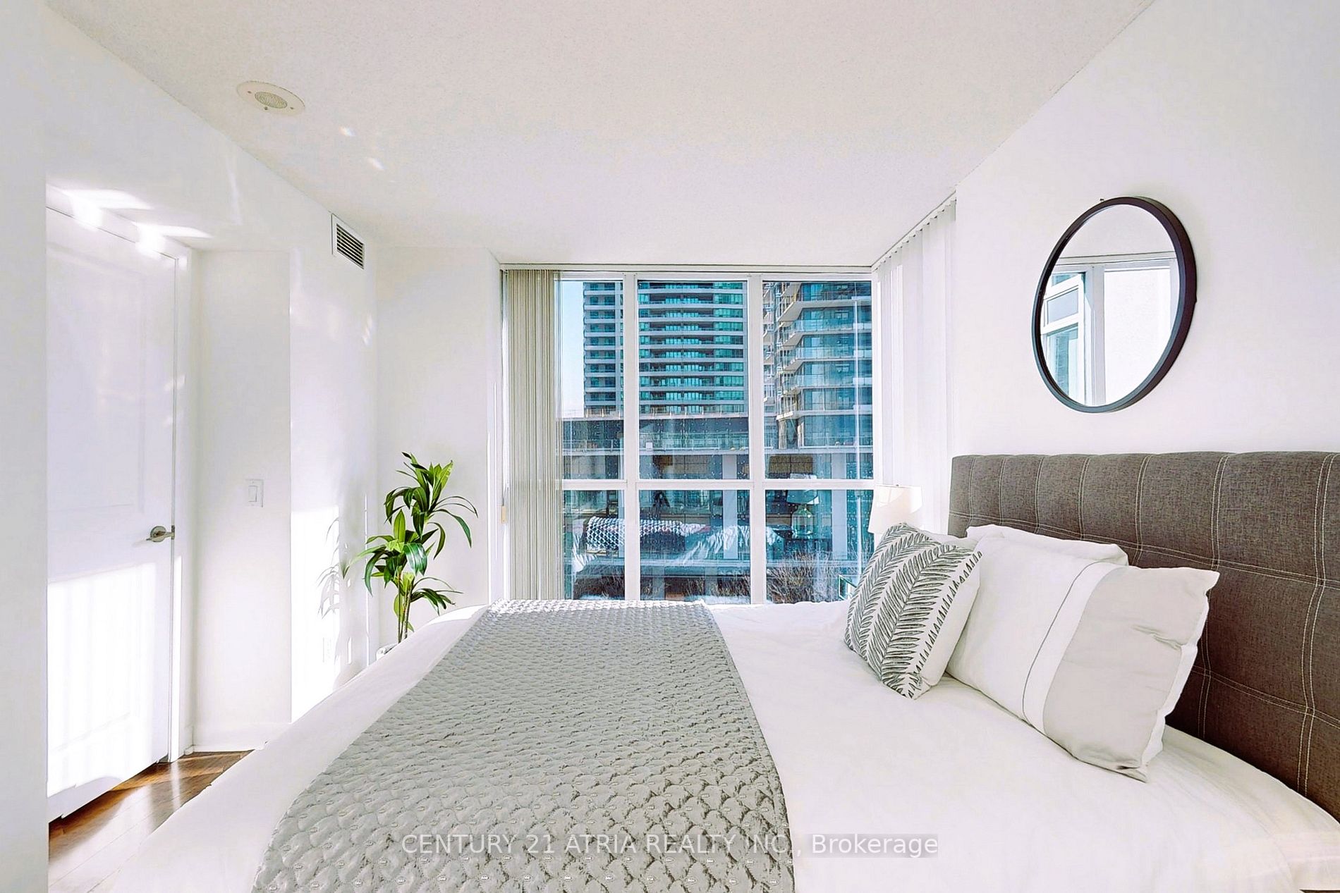 4968 Yonge St, #710