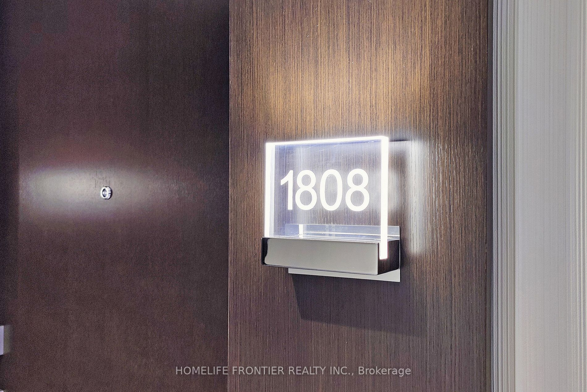 2221 Yonge St, #1808