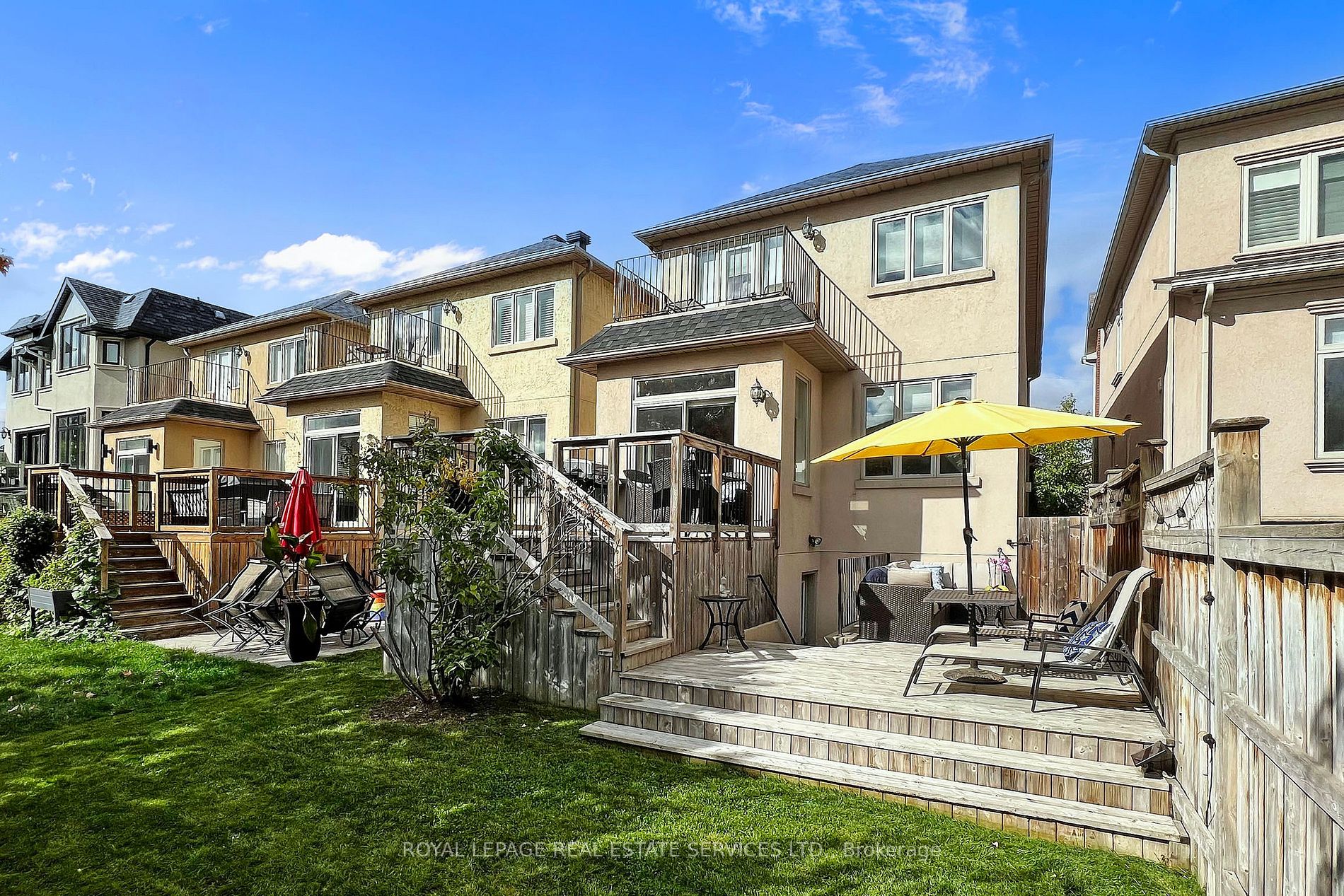 369 Joicey Blvd