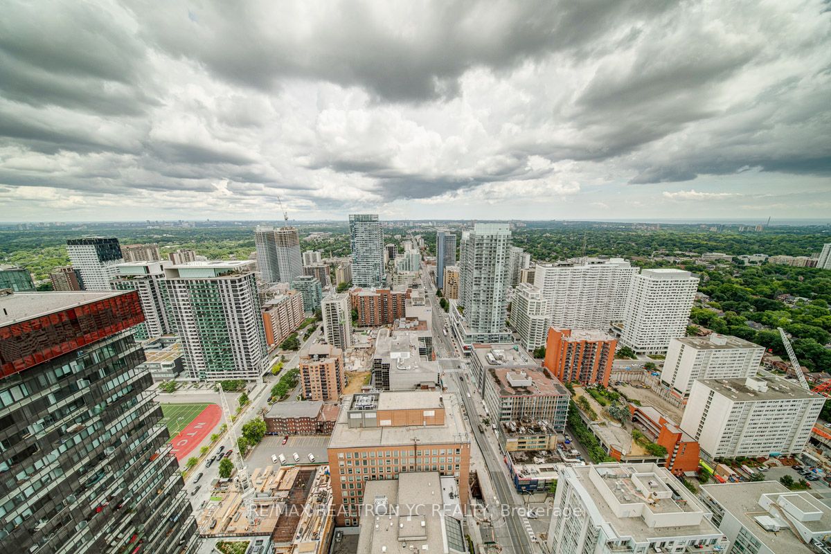 8 Eglinton Ave E, #3810