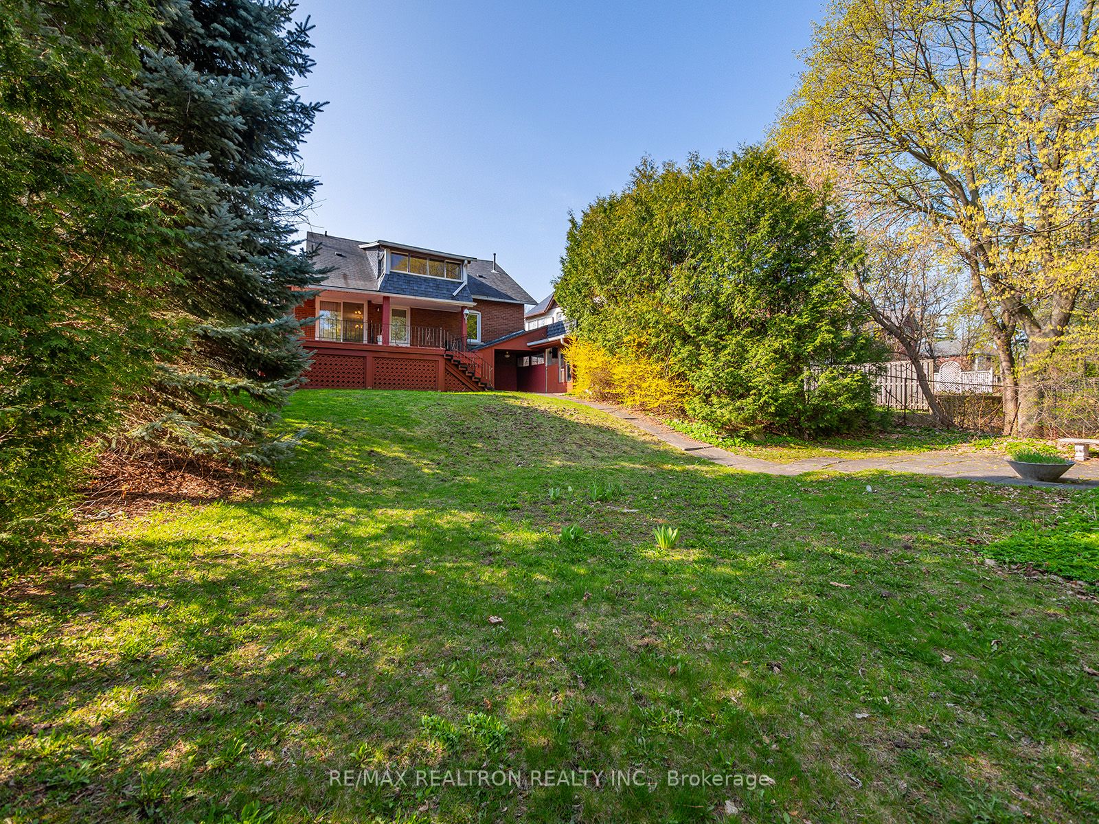 178 Blythwood Rd