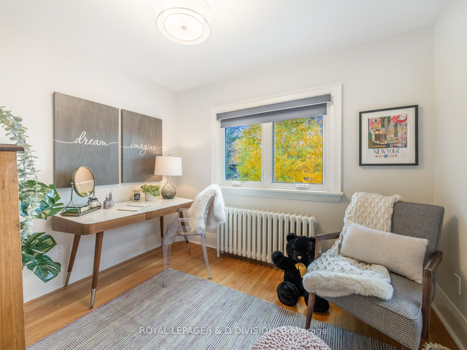 349 Castlefield Ave