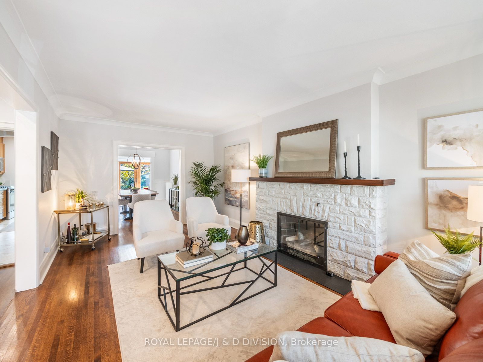 349 Castlefield Ave