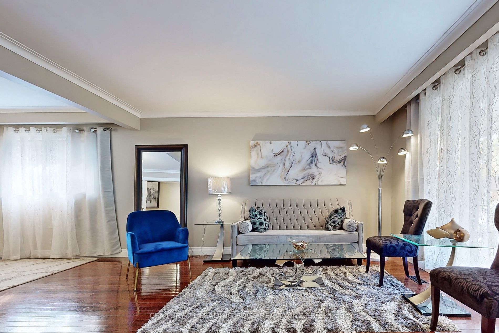 1041 Lillian St