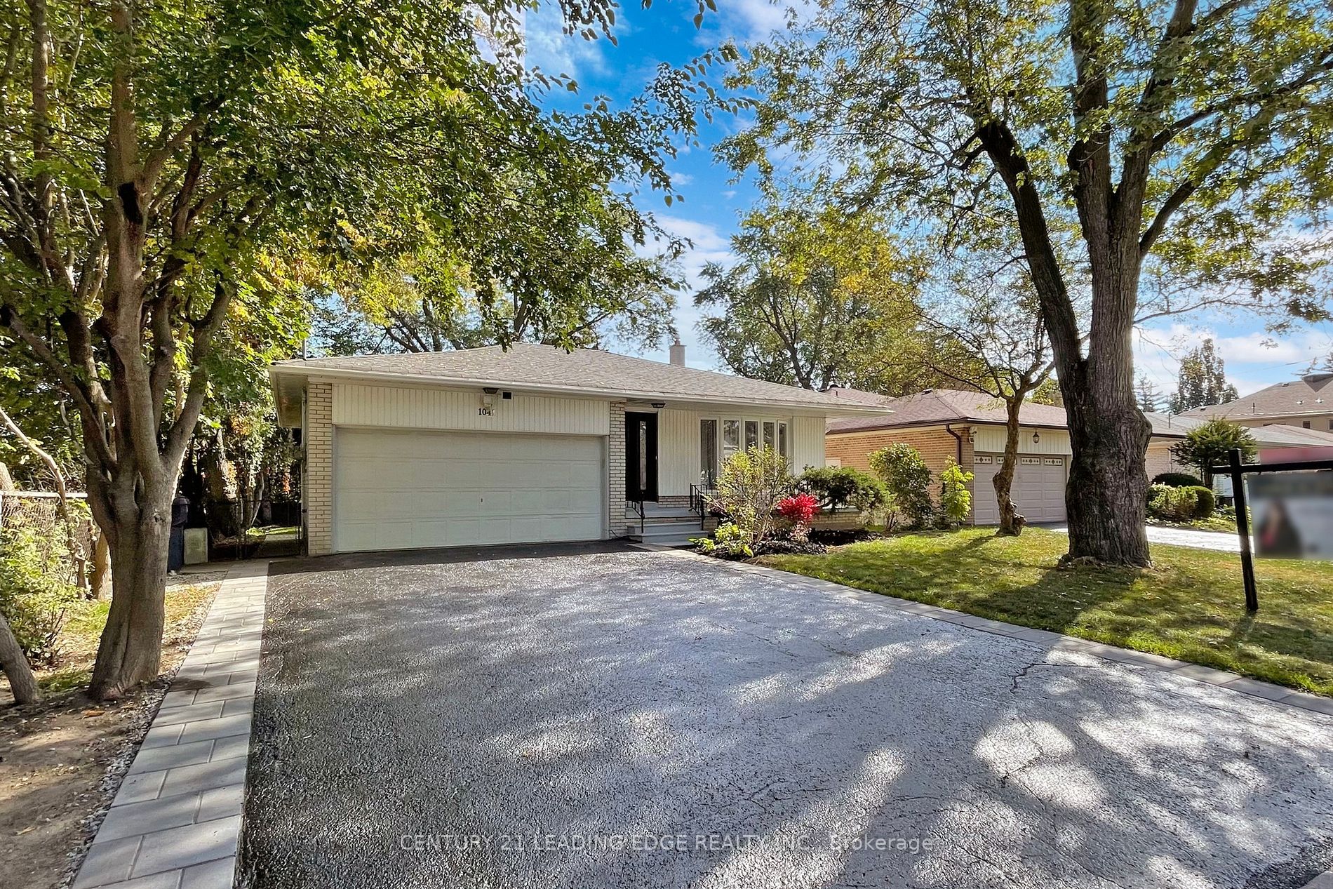 1041 Lillian St