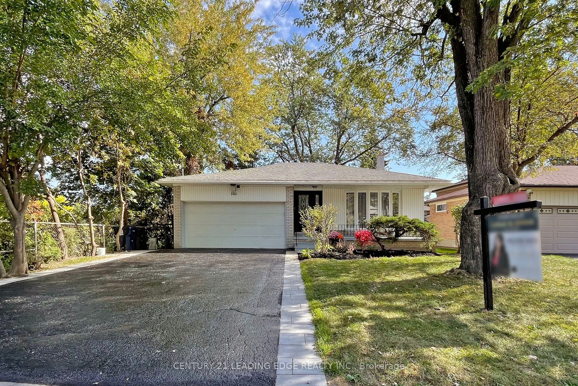 1041 Lillian St