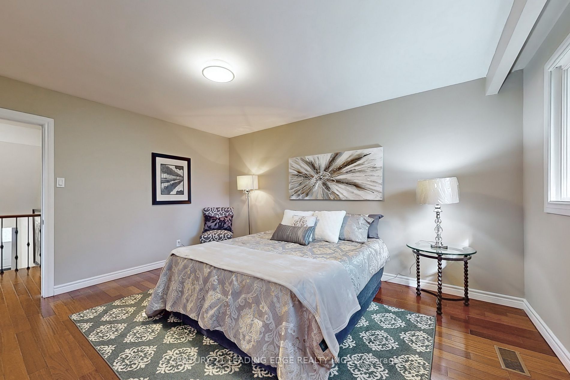 1041 Lillian St