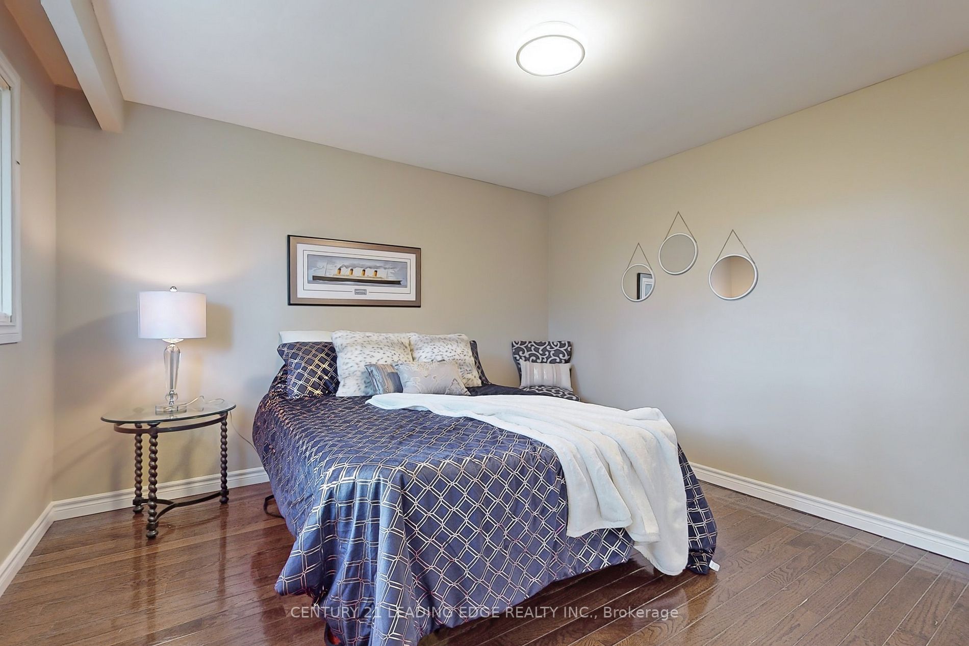 1041 Lillian St