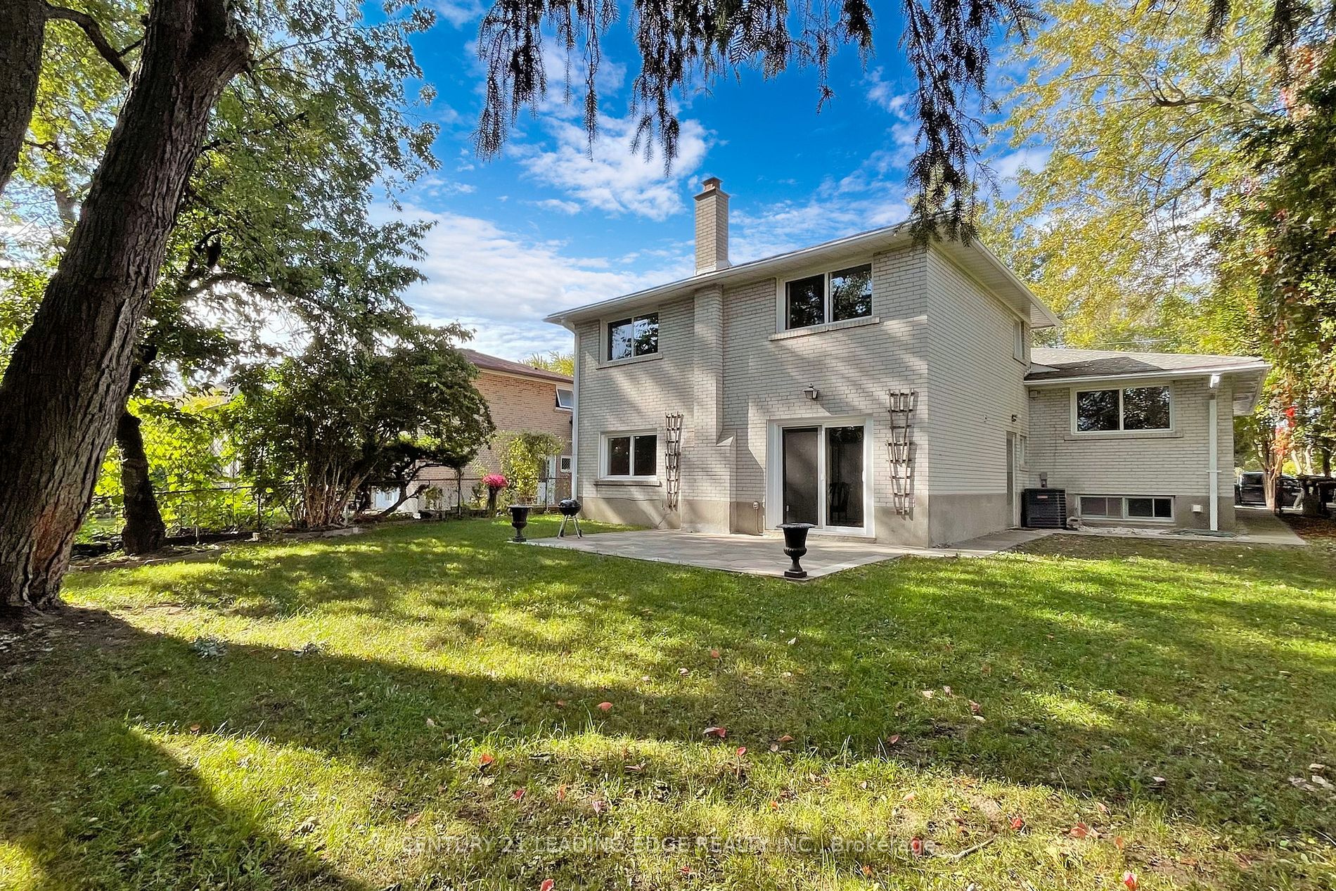 1041 Lillian St