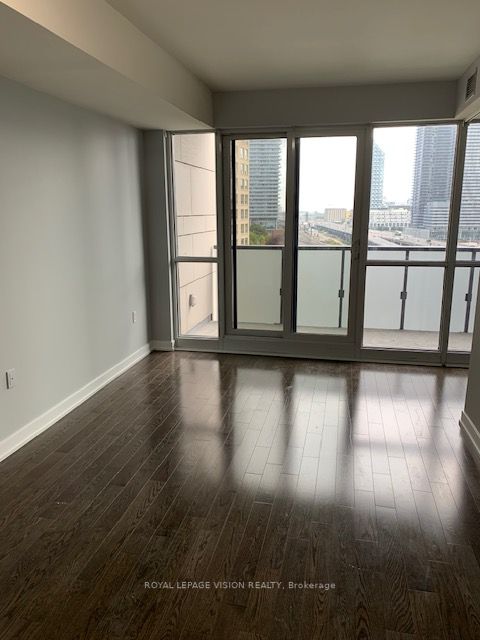 1 The Esplanade, #1107