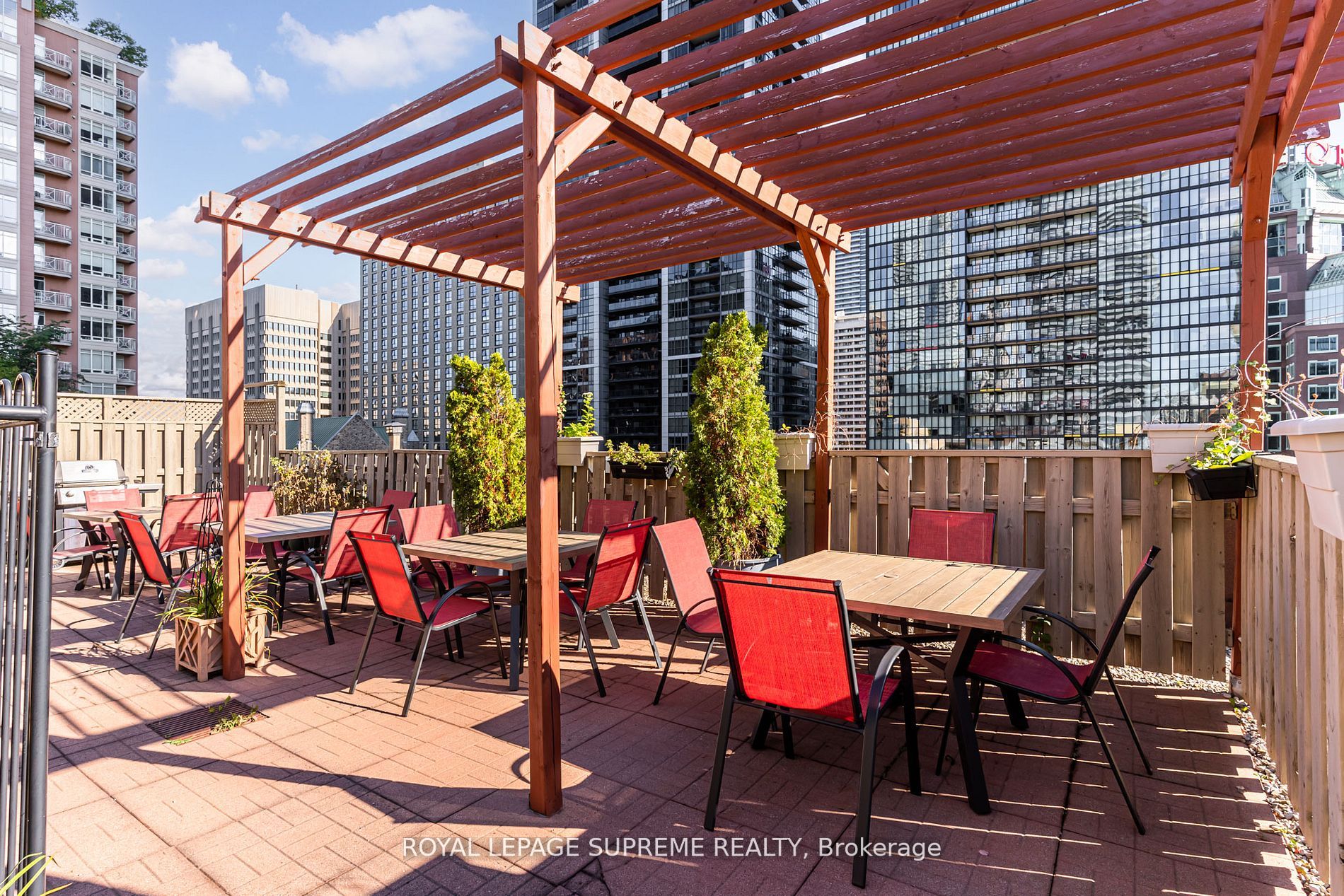 88 Charles St E, #107