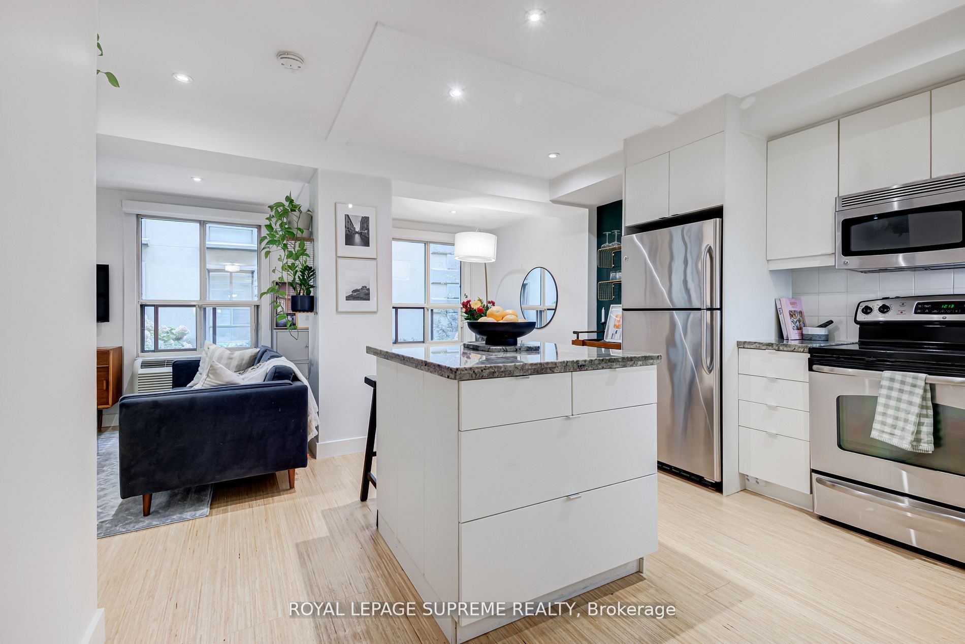 88 Charles St E, #107