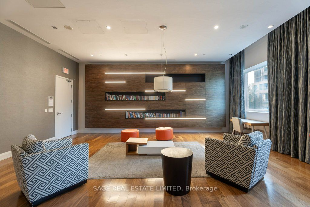 62 Forest Manor Rd, #1003