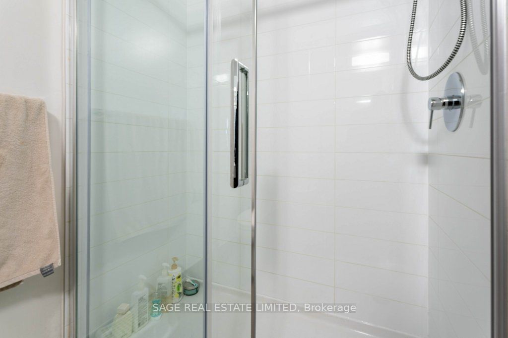 62 Forest Manor Rd, #1003