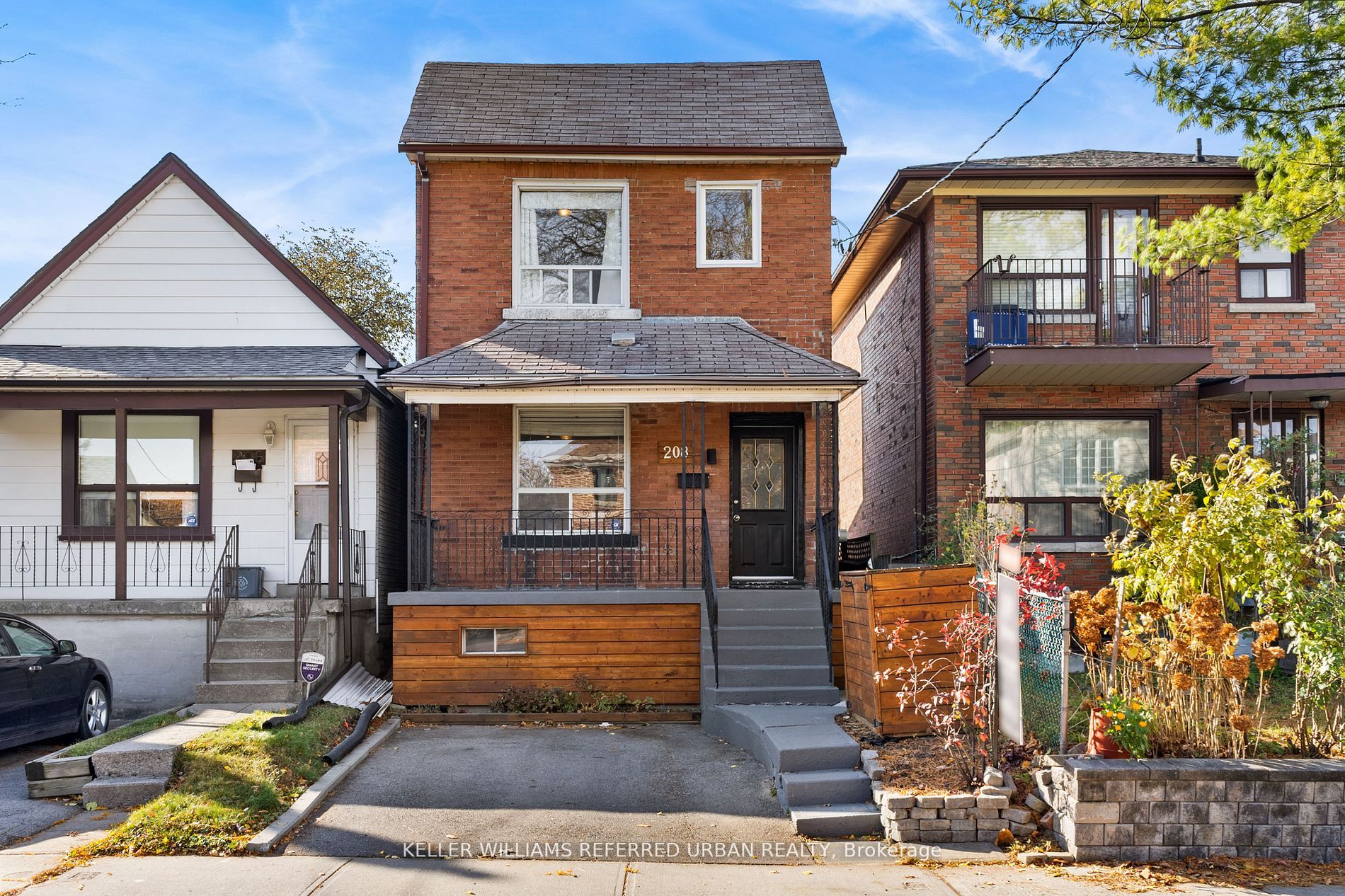 208 Winnett Avenue