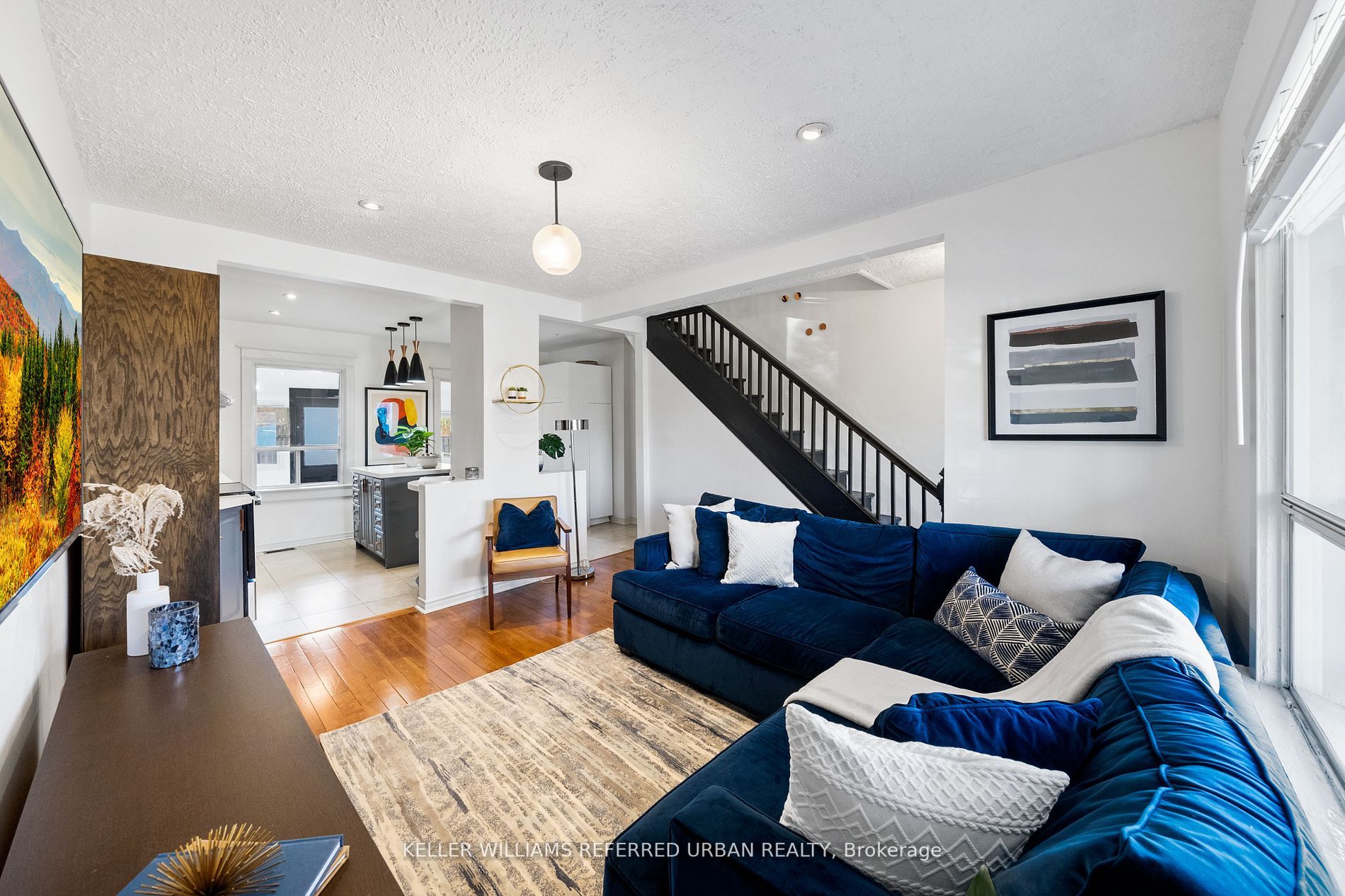208 Winnett Avenue