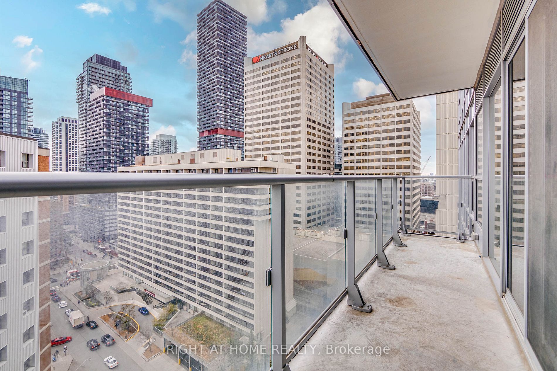 58 Orchard View Boulevard #1707