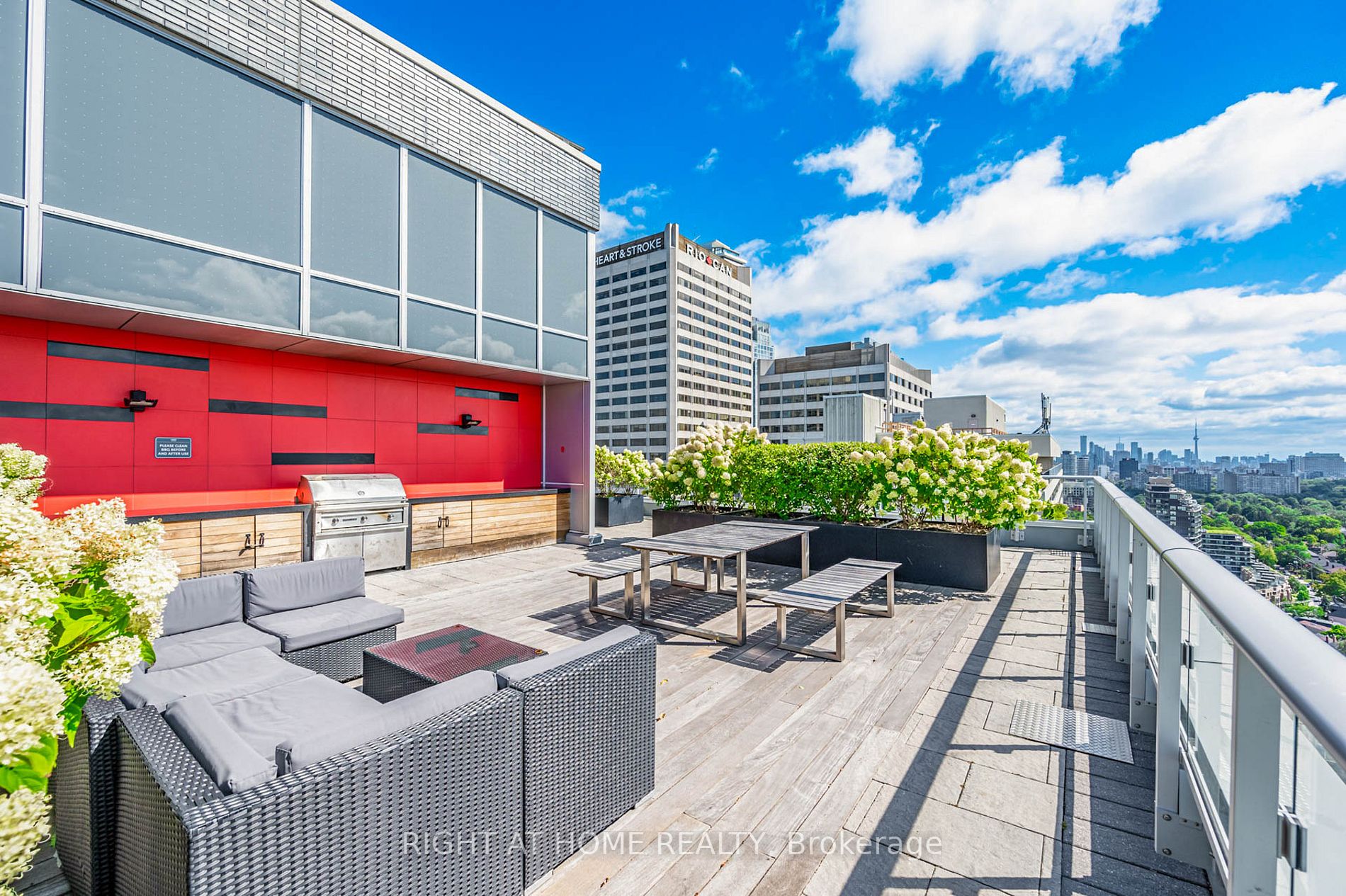 58 Orchard View Boulevard #1707