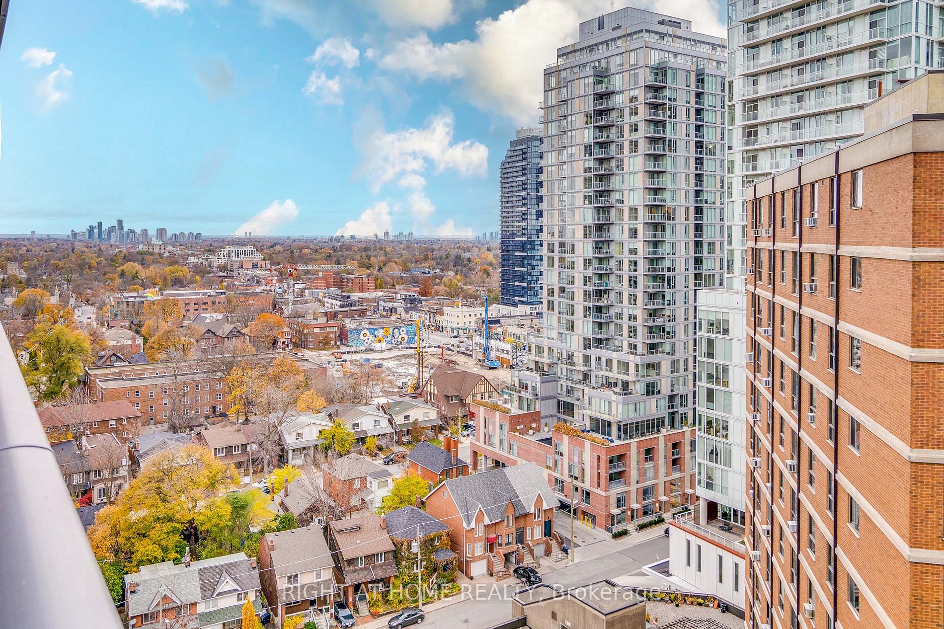 58 Orchard View Boulevard #1707