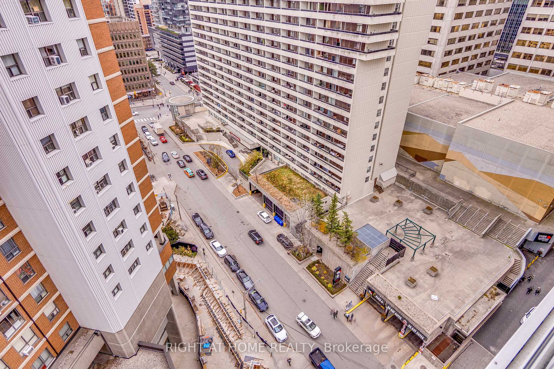 58 Orchard View Boulevard #1707