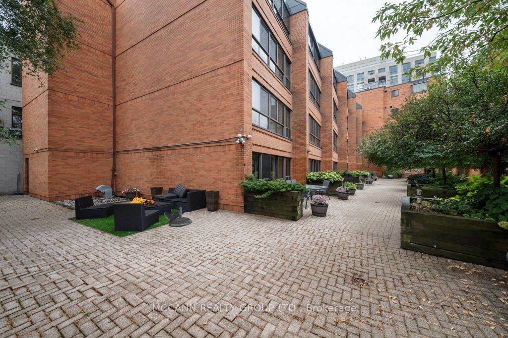 20 Glebe Rd W, #7