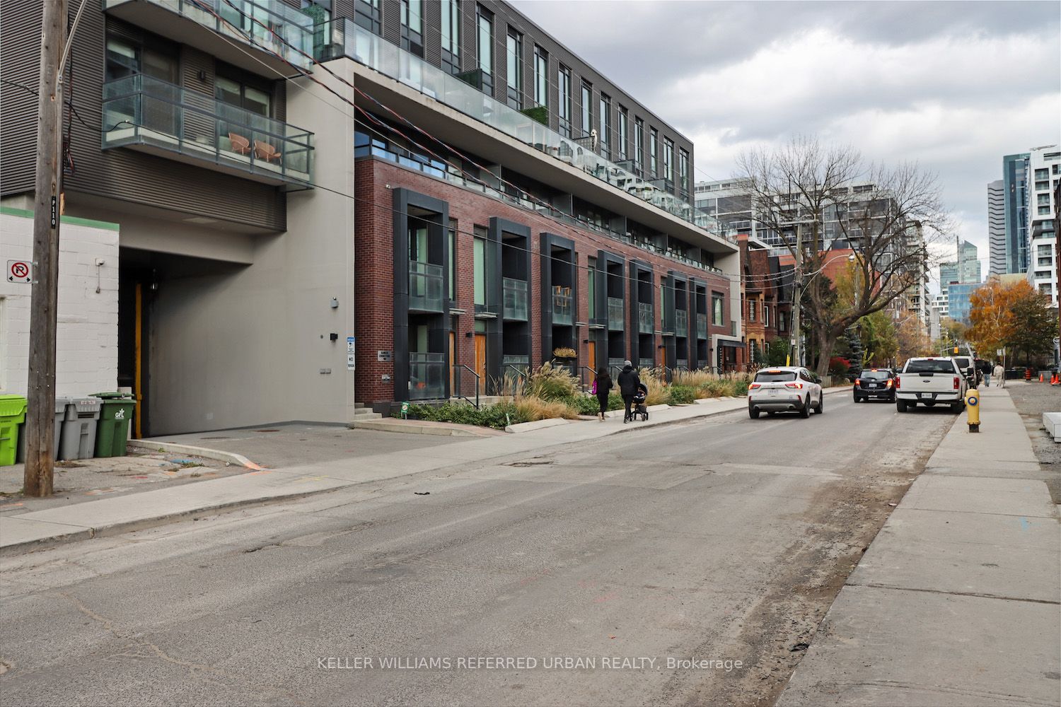 90 Niagara St, #407