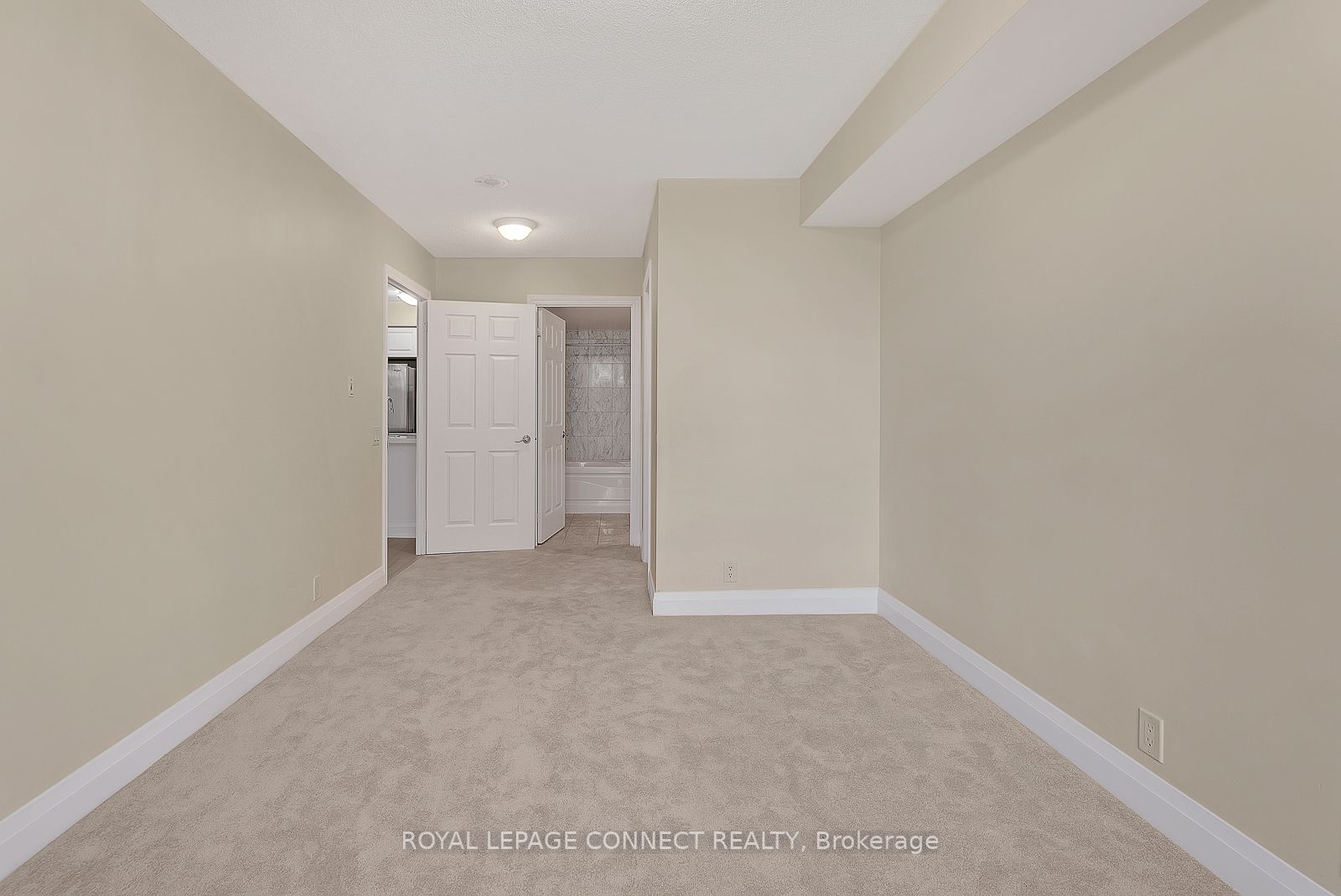 80 Harrison Garden Blvd, #318