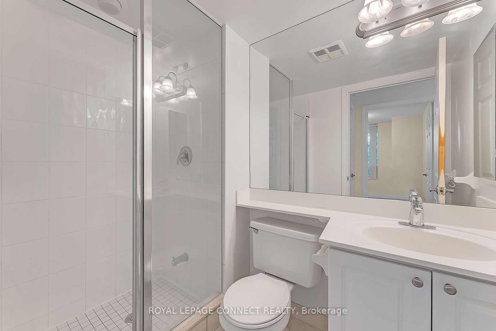 80 Harrison Garden Blvd, #318