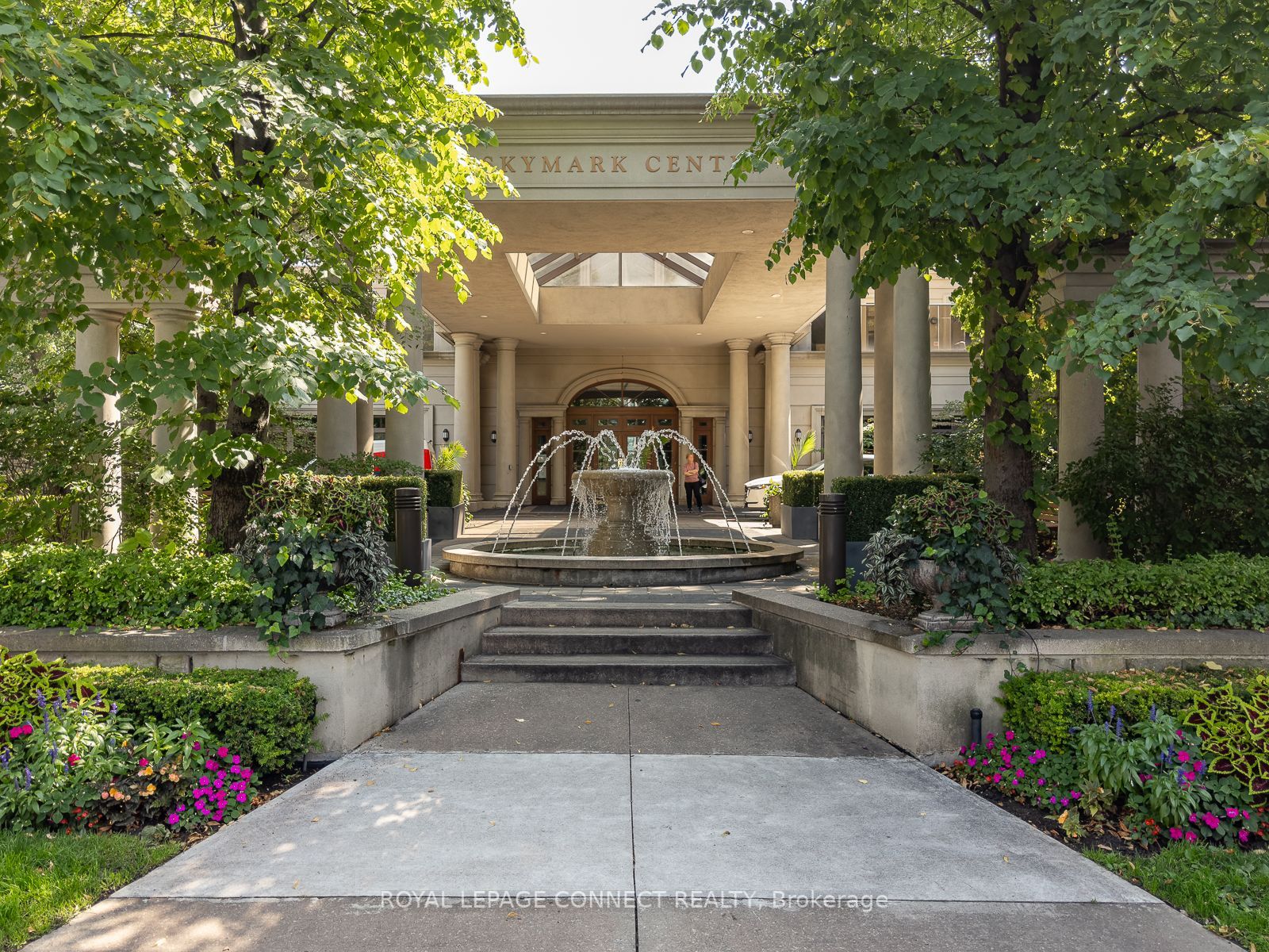80 Harrison Garden Blvd, #318