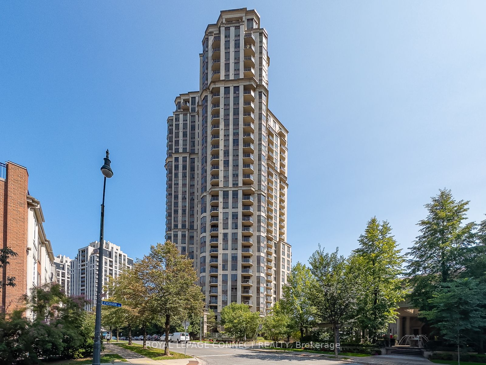 80 Harrison Garden Blvd, #318