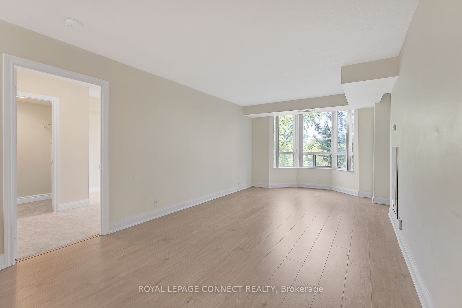 80 Harrison Garden Blvd, #318