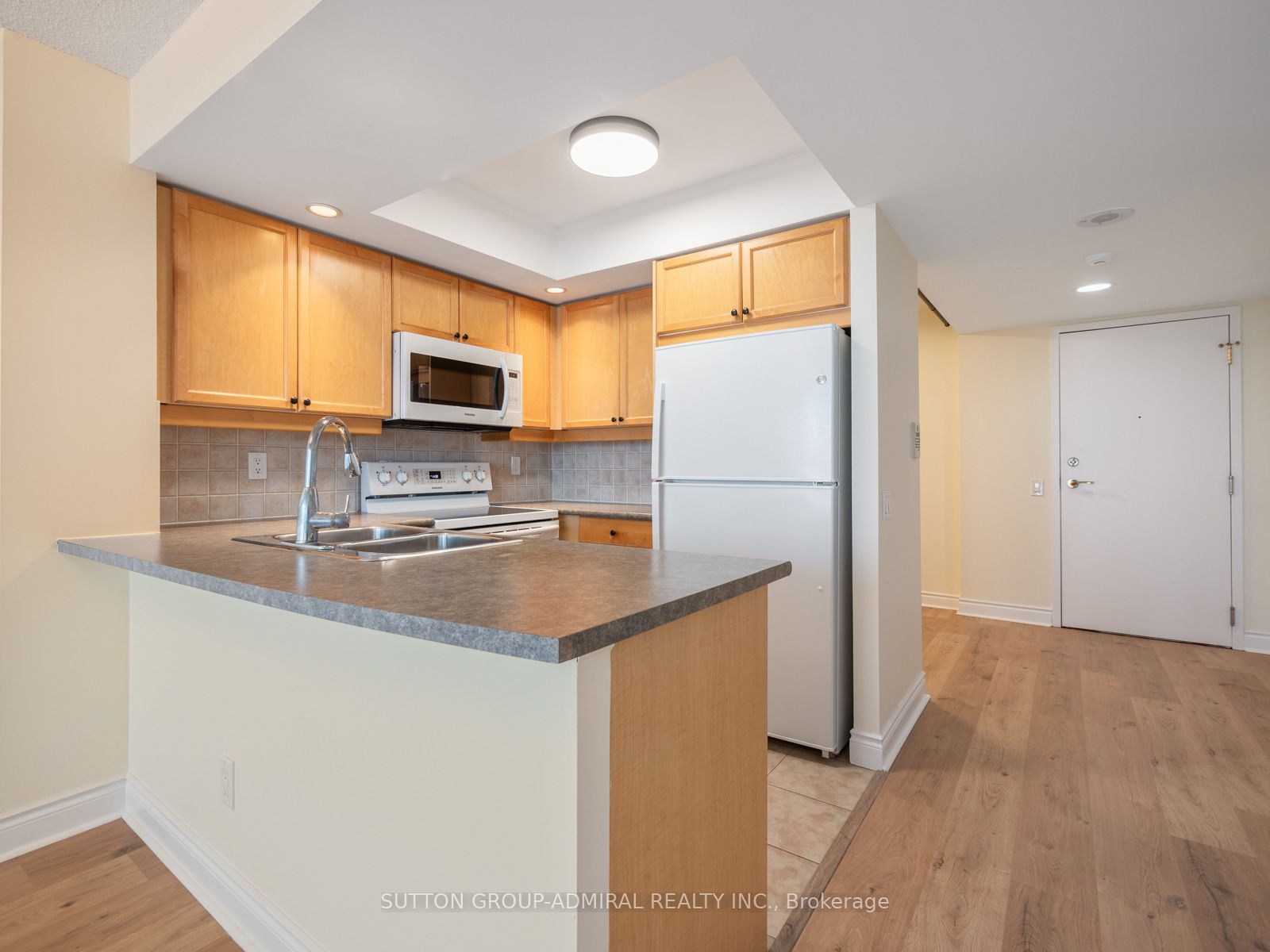 15 Northtown Way, #2021