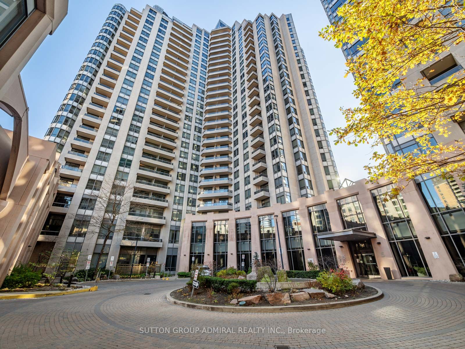 15 Northtown Way, #2021