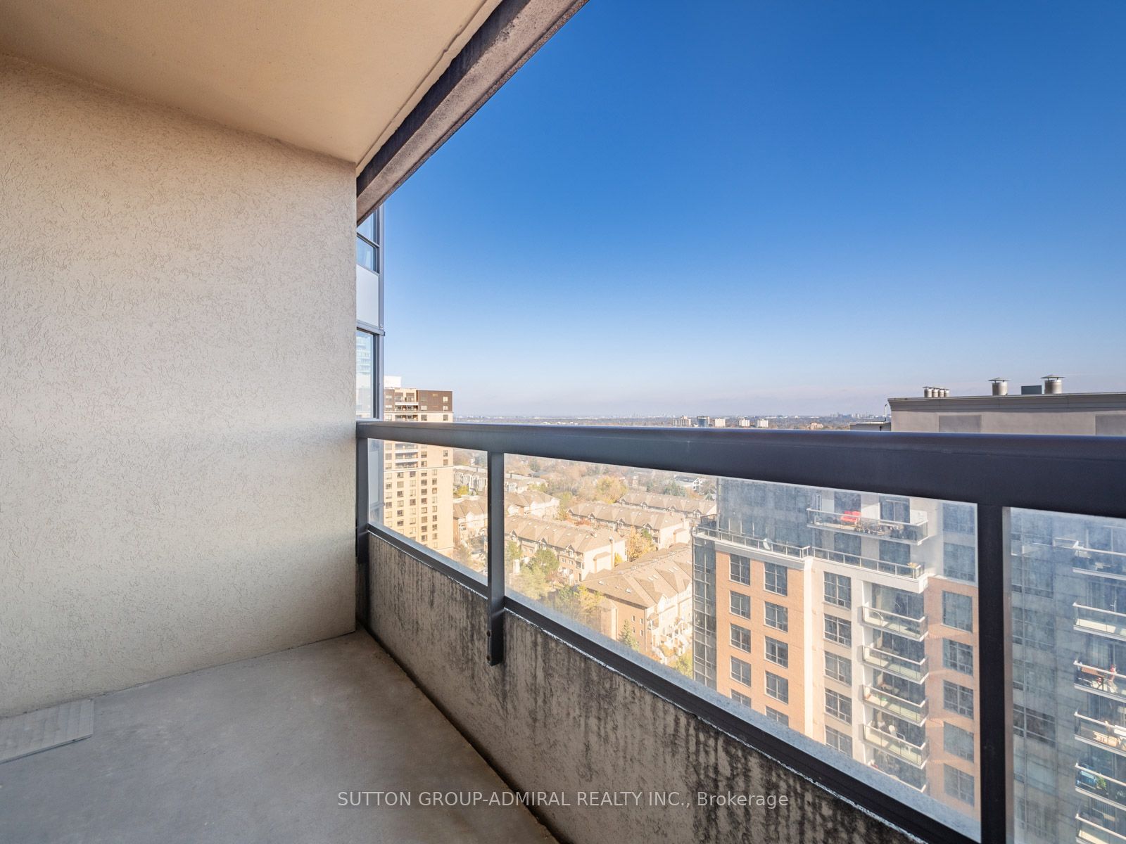 15 Northtown Way, #2021