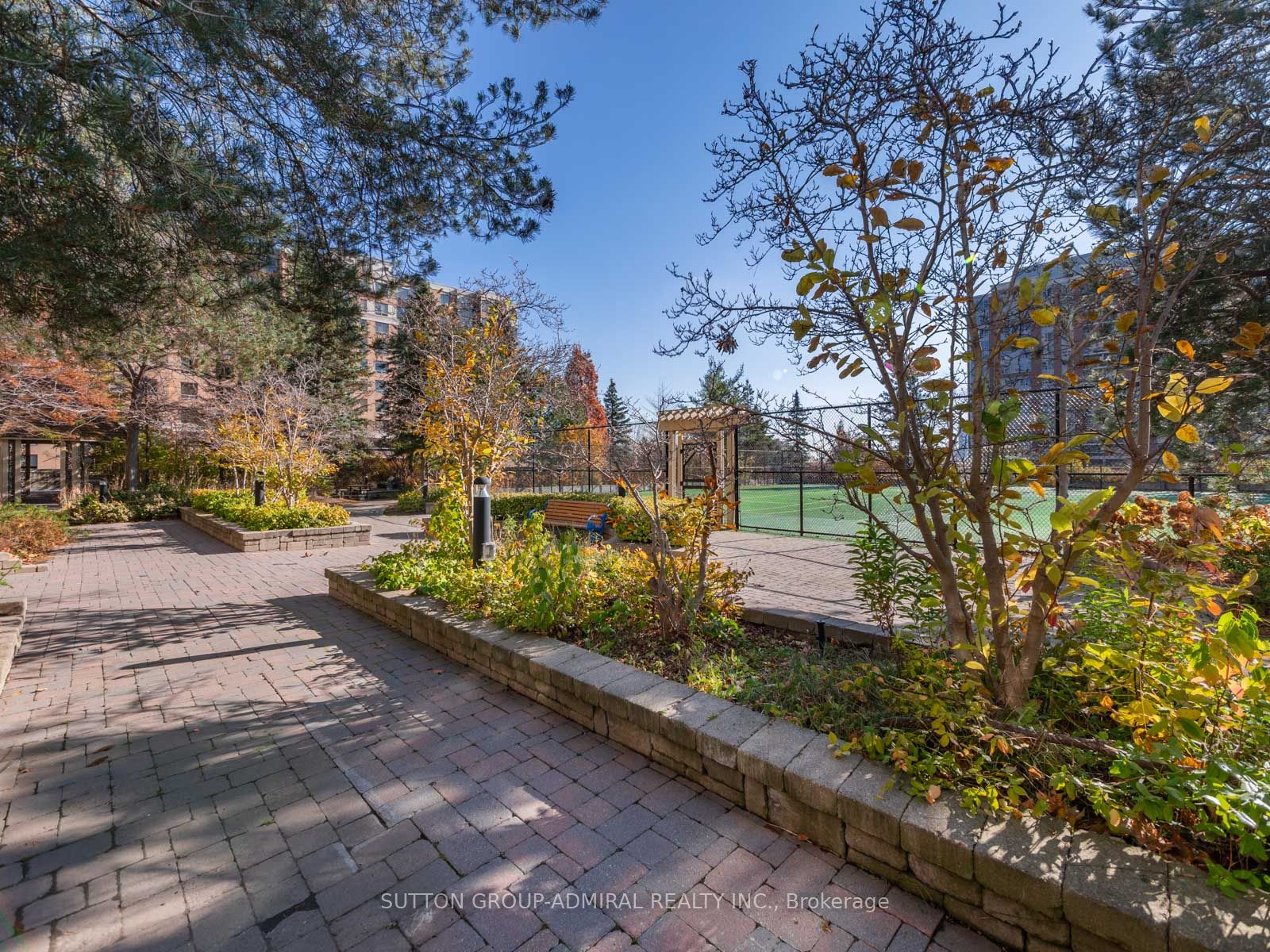15 Northtown Way, #2021